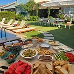 Dort Mevsim Gæstehus Alaçatı