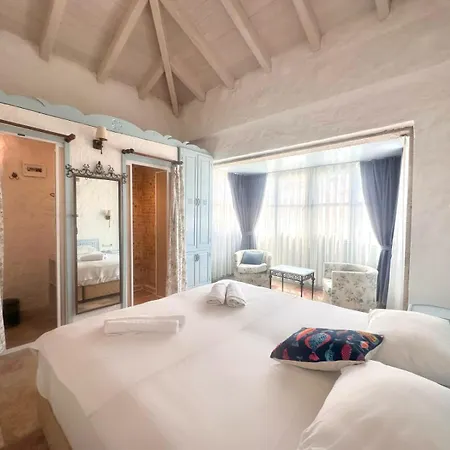 Dort Mevsim Guest house Alacati